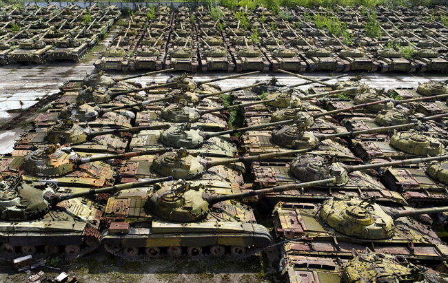 烏克蘭神秘坦克墳場曝光 龐大戰爭遺跡令人生畏